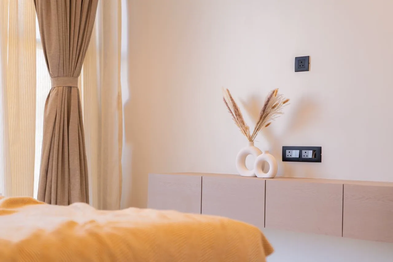 Bright ensuite bedroom