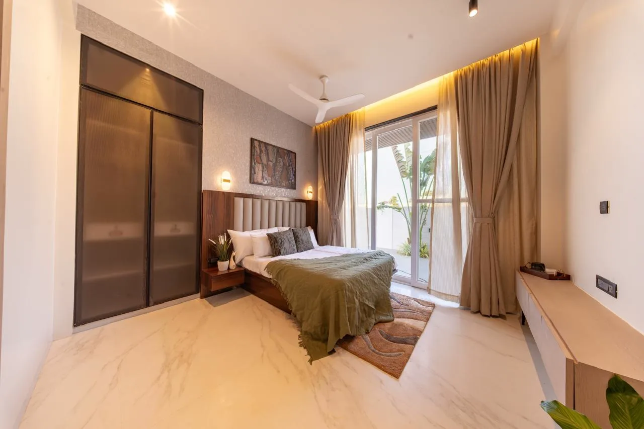 Garden suite — garden access
